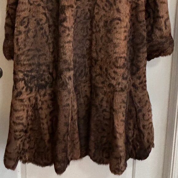 Luxury Polo Norte Rabbit Fur Coat with Bold Leopard Pattern - Full-Length - Picture 8 of 12